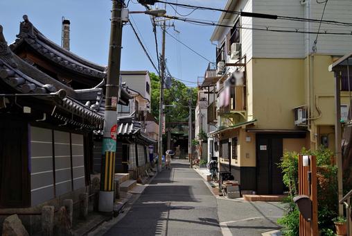 昭和の雰囲気を残す町角 町角,路地,隘路の写真素材