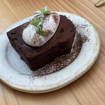 チョコパウンドケーキ、生クリーム チョコパウンドケーキ、生クリーム チョコ,パウンドケーキ,お菓子の写真素材