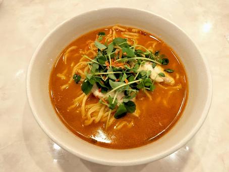 濃厚な味噌ラーメン 濃厚な味噌ラーメン 味噌ラーメン,カイワレ大根,中華料理の写真素材