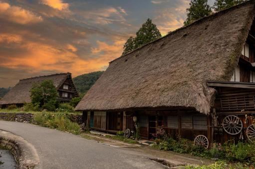 白川郷の夕暮れ 白川郷,世界遺産,合掌造りの写真素材