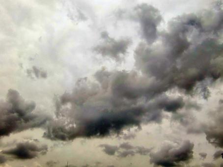 四月の雲-53の写真