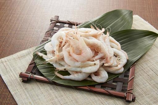 富山湾で獲れた白えびの釜揚げ 富山湾で獲れた白えびの釜揚げ 白えび,釜揚げ,富山湾の宝石の写真素材