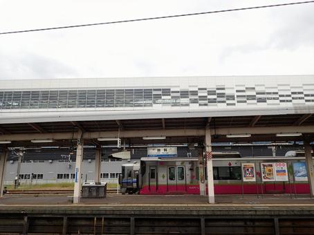 JR敦賀駅の在来線ホーム jr敦賀駅,敦賀駅,ハピラインふくいの写真素材