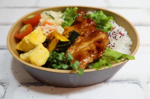 トンテキのお弁当 トンテキのお弁当の写真