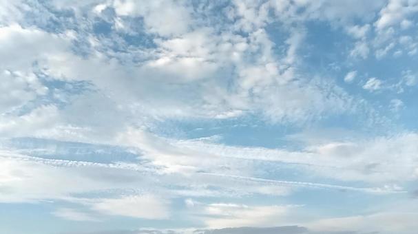 流れ雲 空,青,雲の写真素材