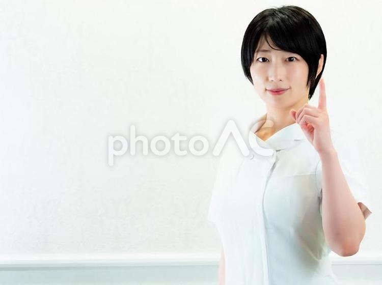 06：看護師のアップ【白バック】 ナース,看護師,看護婦の写真素材