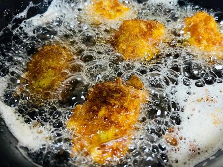 揚げものアップ コロッケ,手作り,揚げ物の写真素材