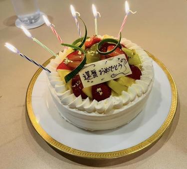 還暦お祝い 還暦祝い,ケーキ,キャンドルの写真素材