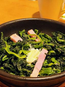 ほうれん草とベーコンのソテー ほうれん草とベーコンのソテーの写真