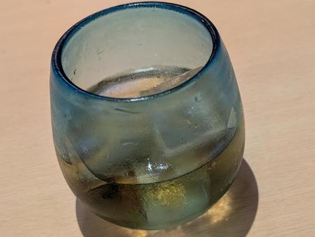 梅酒のロック 梅酒のロック 昼飲み,乾杯,楽しいの写真素材