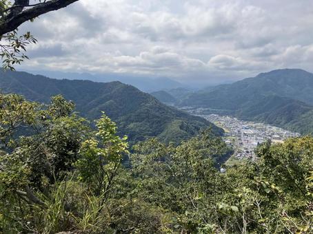 菊花山の中腹から見た眺望 菊花山の中腹から見た眺望 菊花山,山頂,山梨の写真素材