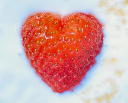 ハートのいちごの写真