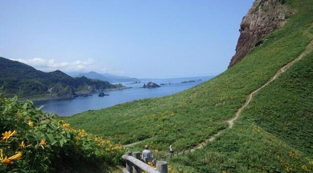 海 佐渡,海,やまの写真素材