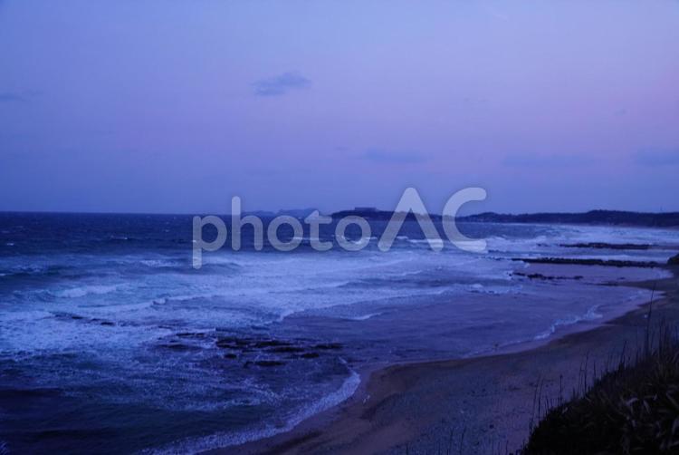 浜辺の風景 夜明け,サンライズ,日の出の写真素材