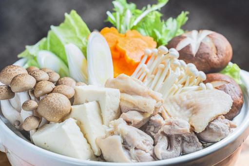 鶏の寄せ鍋 鶏の寄せ鍋 水炊き,鶏の寄せ鍋,鶏肉の写真素材