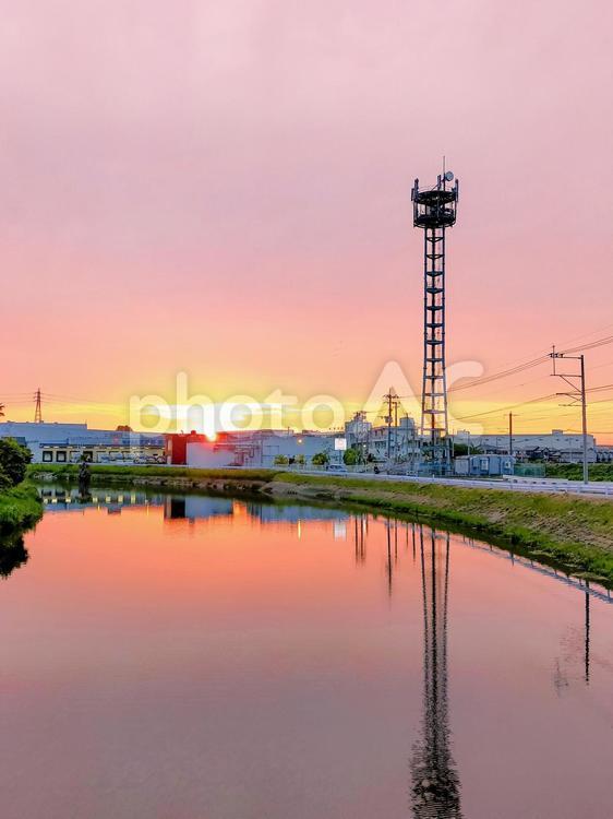 朝日の風景の待ち受け 朝日,田舎,夕日の写真素材