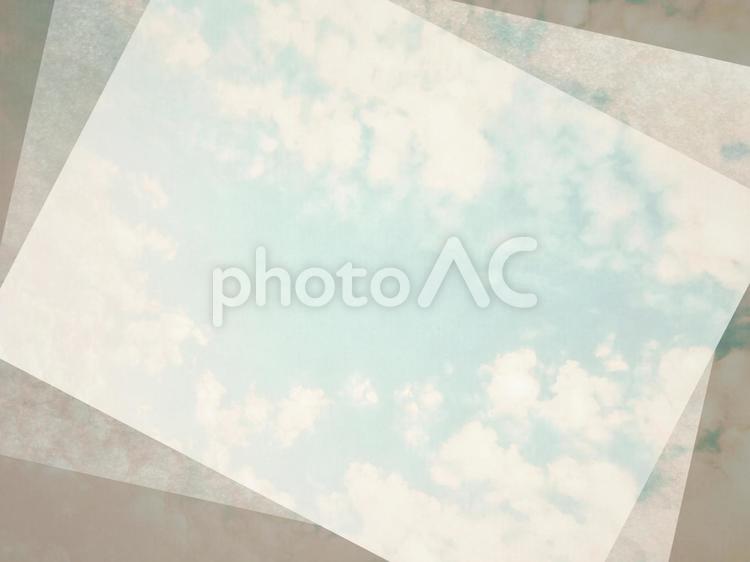 背景　空のフレーム(レトロ) 空,雲,和紙の写真素材