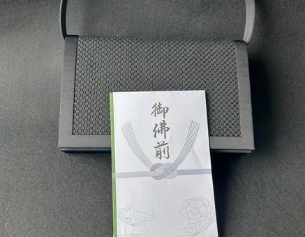 静かな祈りの時間 法事,法要,葬儀の写真素材