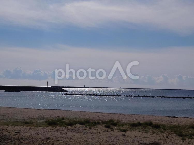 夏　早朝の海 夏,海,景色の写真素材