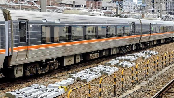 特急しなの 特急しなの 鉄道,乗り物,プラットホームの写真素材