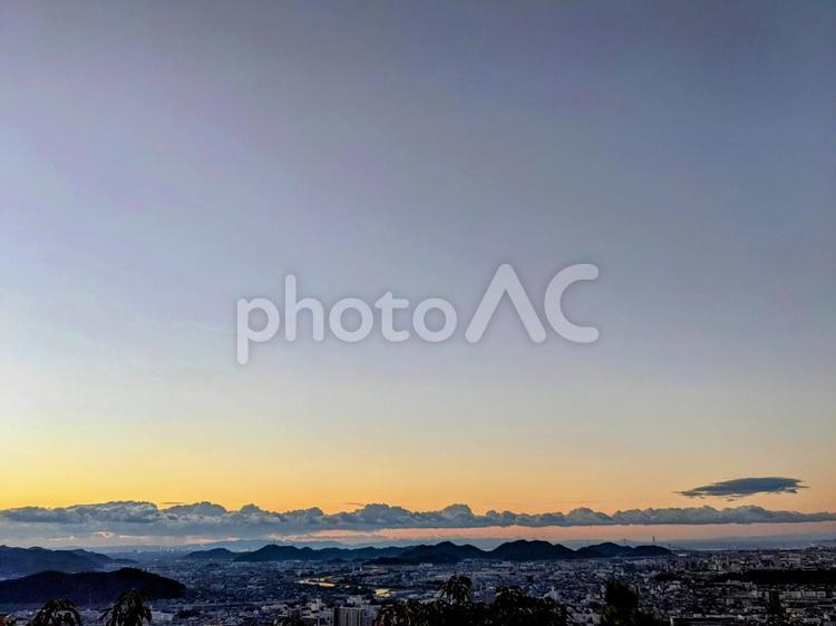 冬の早朝の空は幻想的 空,たそがれ,朝の写真素材