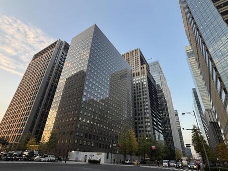 東京駅前風景 東京駅前風景,八重洲口,高層ビルの写真素材