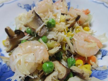 エビとホタテ貝の塩胡椒炒め エビ,ホタテ,炒めの写真素材