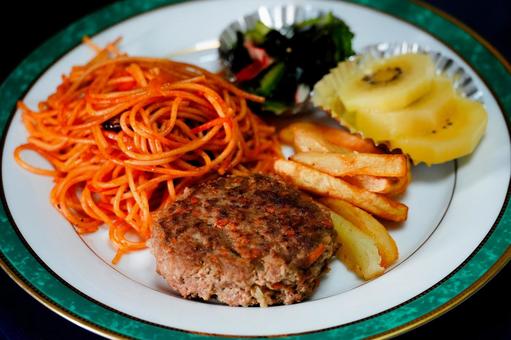 ハンバーグ＆パスタ 食事,食卓,ハンバーグの写真素材