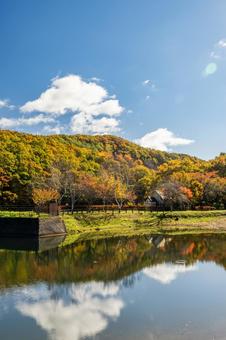 秋の長老湖⒀ 秋,紅葉,長老湖の写真素材