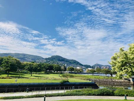 晴れの日の公園 晴れの日の公園の写真