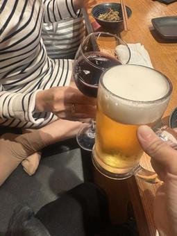 乾杯 乾杯 ビール,乾杯,ワインの写真素材