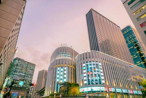 【大阪】阪急大阪梅田駅周辺の街並み 駅,大阪,大阪駅の写真素材