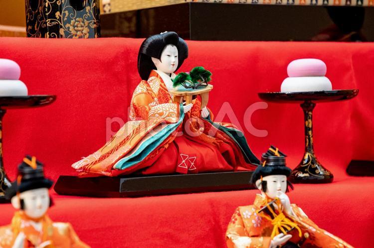 京雛の三人官女（中央） 三人官女,官女,かんじょの写真素材