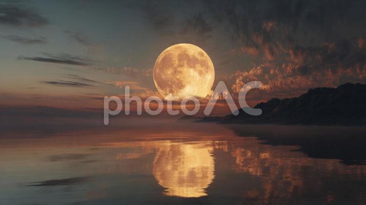 水面に輝く月明かりと夜空 月,満月,夜空の写真素材