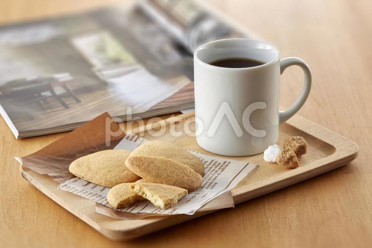 ティータイム-コーヒーブレイク-クッキー コーヒー,ホットコーヒー,クッキーの写真素材