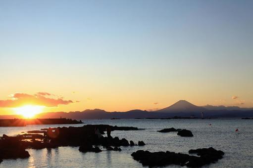 View from Manase Beach, JPG