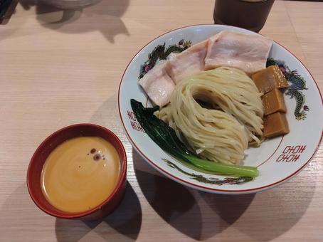 冷やし担担つけ麺 ラーメン,冷やし中華,冷やし麺の写真素材