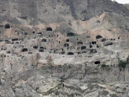 ヴァルジア洞窟住居群 ヴァルジア,洞窟住居,修道院の写真素材