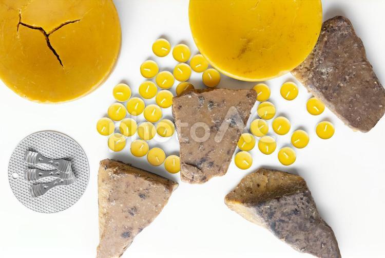 蜜蝋と溶岩とキャンドル問われた蜜蝋とシリコンマット キャンドル,黄色,手作りの写真素材