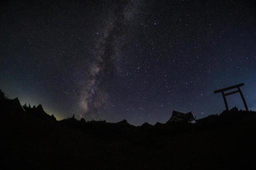 蔵王お釜から見る天の川 蔵王お釜から見る天の川の写真