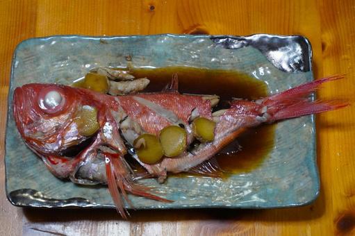 金目鯛を丸ごと煮付ける 金目鯛,魚料理,キンメダイの写真素材