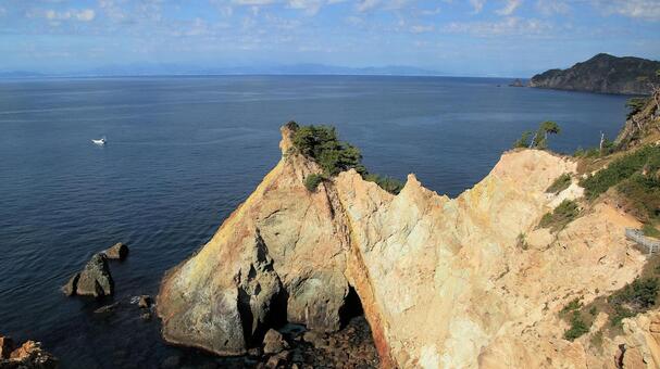 晩秋の黄金崎の馬ロック 黄金崎,馬ロック,海の写真素材