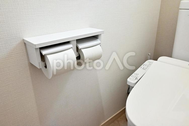 住宅のトイレ トイレットペーパー,トイレ,お手洗いの写真素材