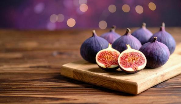 カッティングボードの上のいちじく カッティングボードの上のいちじくの写真