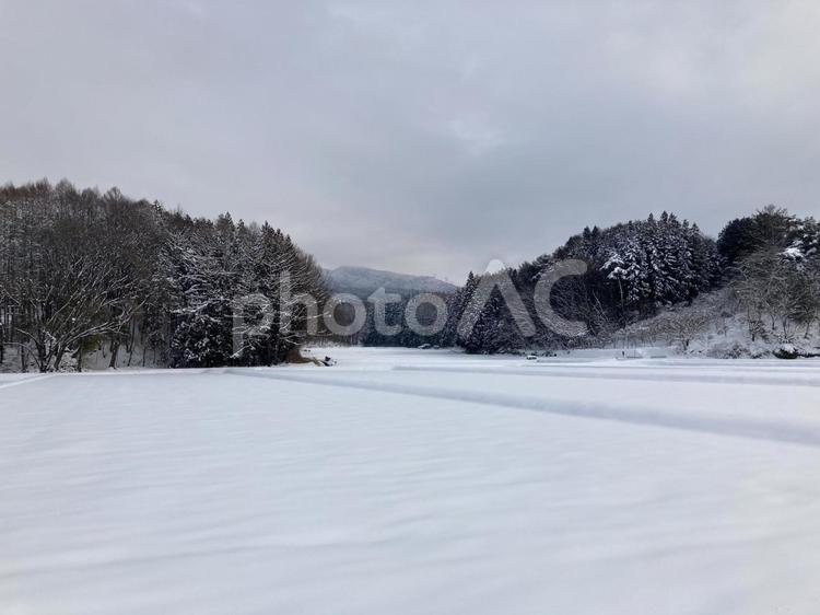 雪景色（長野県塩尻市桟敷） 雪,雪景色,景色の写真素材