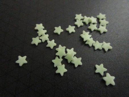 星形の畜光材 星形の畜光材の写真