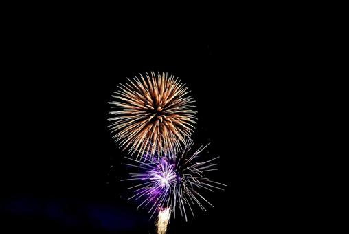 冬の花火の写真