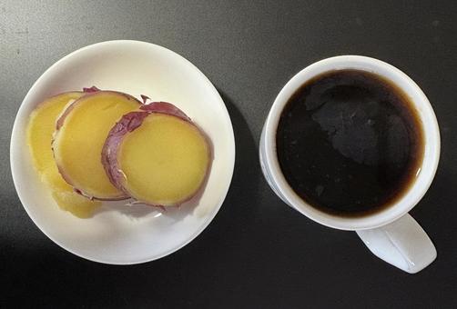 R7.11.14　珈琲と薩摩芋紅はるか コーヒータイム,コーヒーブレイク,コーヒーの写真素材