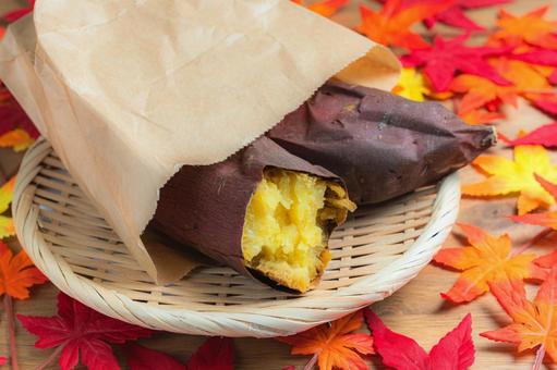 紅葉と焼き芋 (シルクスイート) 紅葉と焼き芋 (シルクスイート)の写真