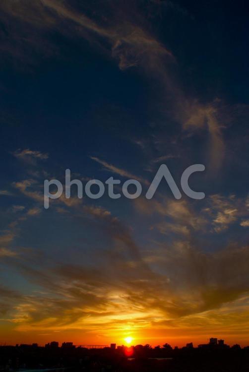 夕暮れのグラデーション 江戸川,千葉県,関東地方の写真素材